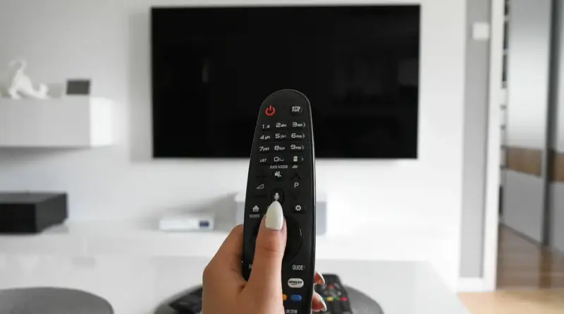 Diferença entre YouCine e Pluto TV